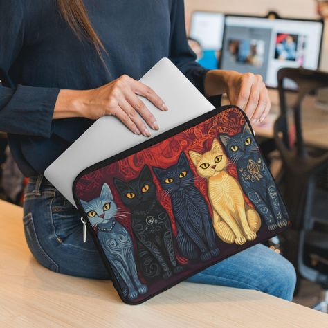 Stylish Cat Printed Laptop Sleeves for Everyday Protection 2026